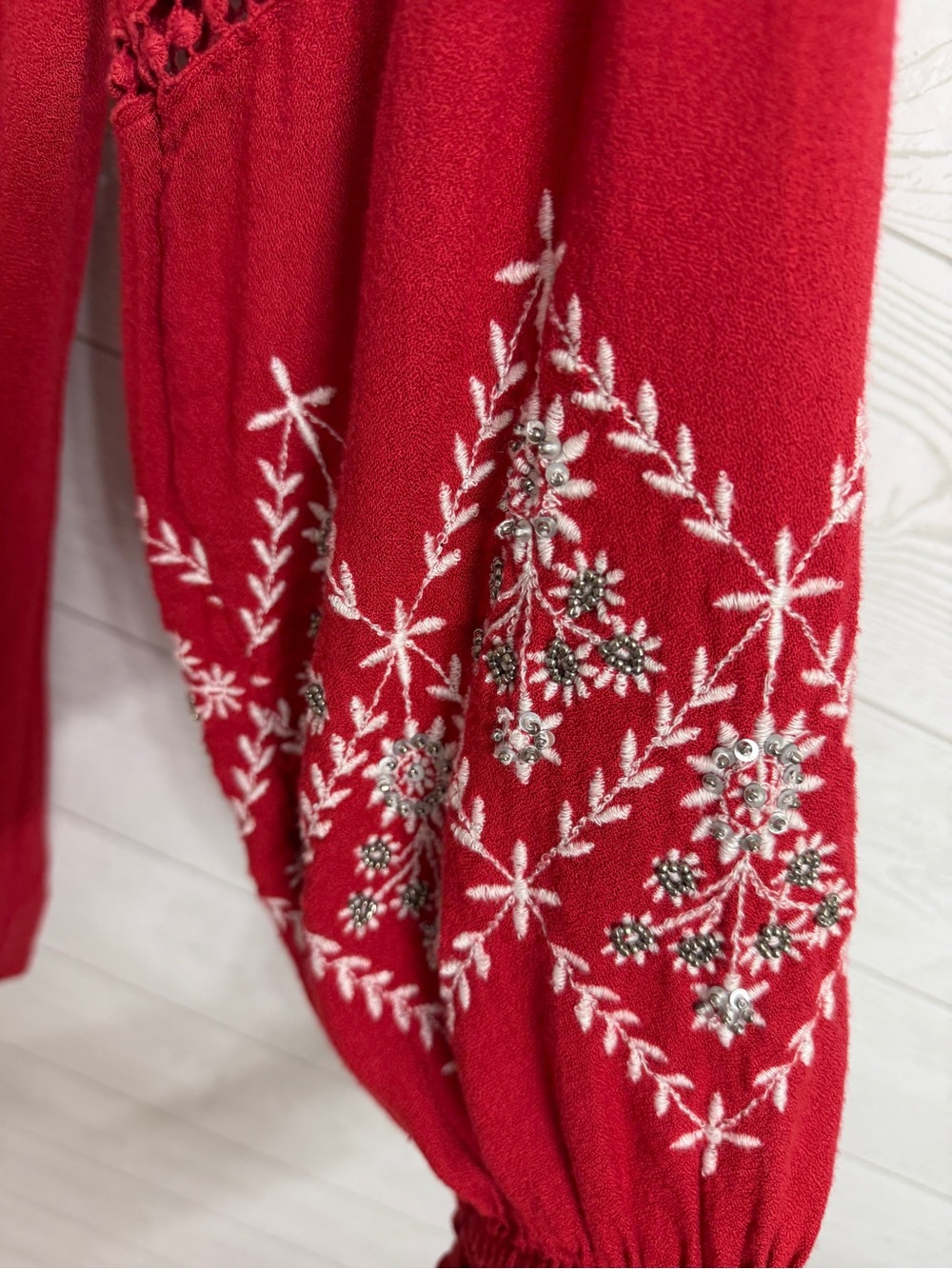 Sweet Magnolia Crimson Peasant Blouse with White Embroidered Sleeves. Size L - Picture 5 of 6